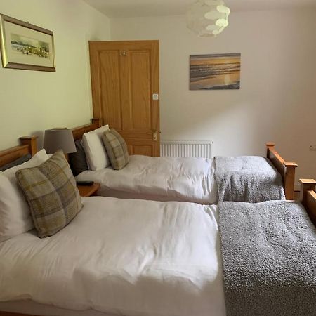 Alt-An Ensuite Self Catering Apartment With Twin Bedroom 포트 윌리엄 외부 사진